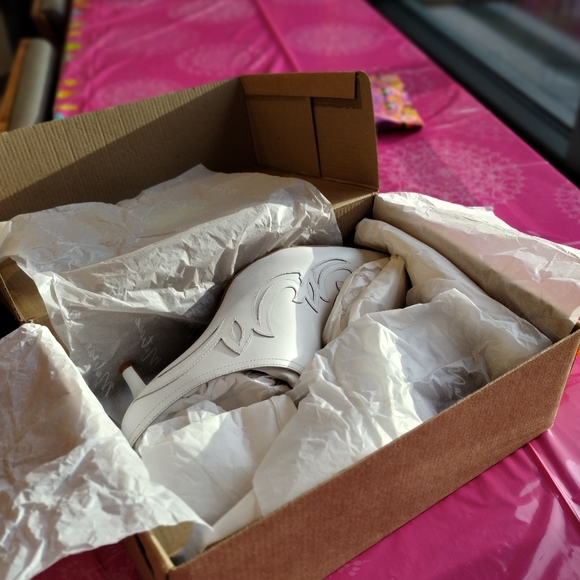 Matisse Marcel Cowboy Mules BNIB - Picture 7 of 9